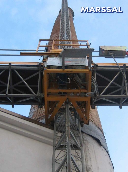 Piattaforme Ponteggi autosollevanti  su colonne  Milano Torino Varese Como Pavia Brescia Lodi